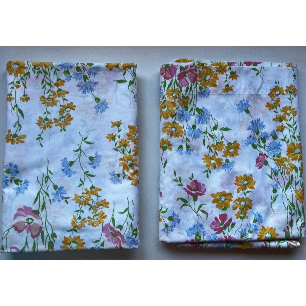 70s Flat Sheets Floral Cannon Set of Two 50% Cotton Polyester Great Condition Ro